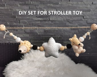 DIY set for Woodland stroller toy for baby girl or boy, Unisex Pram Toy, Hadgehog, Squirrel, Stroller Chain with Wood Toy , Baby Shower Gift