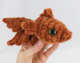 金魚のあみぐるみ３個セット　② お取り置き パターン: 金魚のギリーのパターン - 金魚の編みぐるみのパターン
