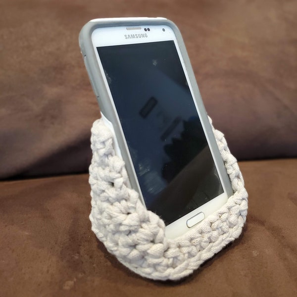 Crochet Cell Phone Stand