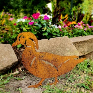 Metal wood duck garden art - garden stakes - Garden Decor- Yard Art- Backyard Decor- Metal Sculpture - garden gifts - rusted garden decor