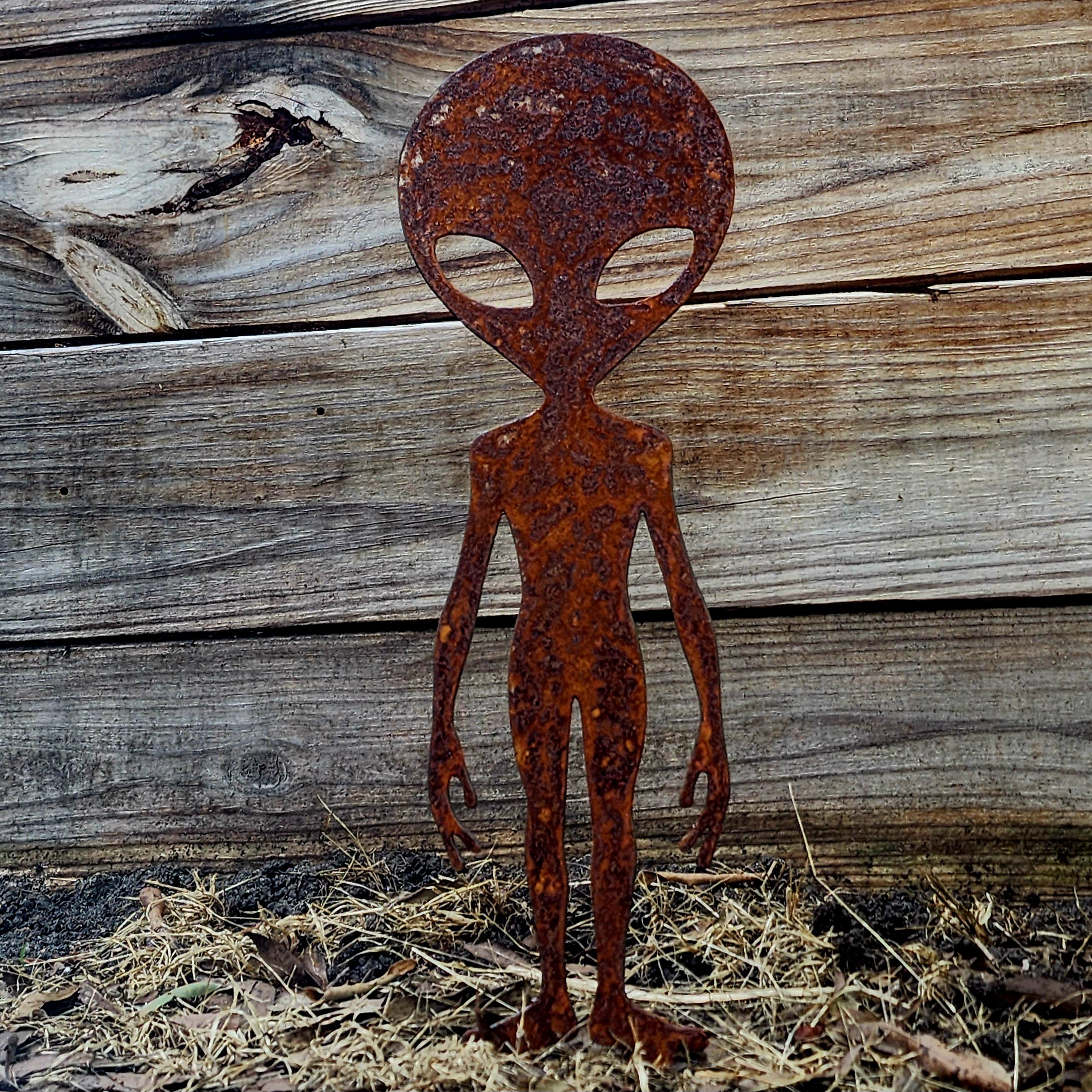 Handmade Rusted Metal Alien Garden Stake | UFO Yard Art Sculpture