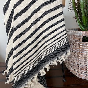 Black striped 100% Cotton Throw Blanket ,Cream/Black Large Cotton Throw, Turkish Throw , Tassel Throw, Gifts for home, 4 side fringes,