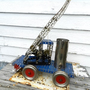 ANTIQUE ERECTOR SET/Crane Operator/Partially Disassembled