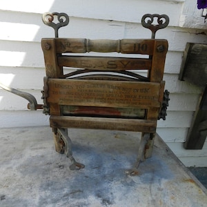 N0 110 EASY R0LL WRiNGER WASHER/JUNE 20 1880/1881