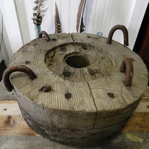 ANTIQUE WOOD COG