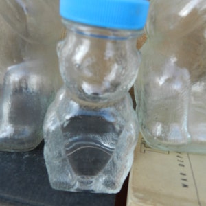 BEAR BANK/ 0NE SiZE AVAiLABLE/SMALL WiTH BLuE CaP
