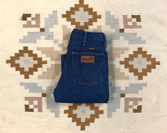 Vintage USA Wrangler Deadstock NWOT Cowboy Corte Straight Leg Scovill Zipper Denim Jeans - Tamaño Medido: 26 "x 32"