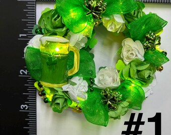 Illuminated Saint Patrick’s Day Wreaths Dollhouse Miniatures