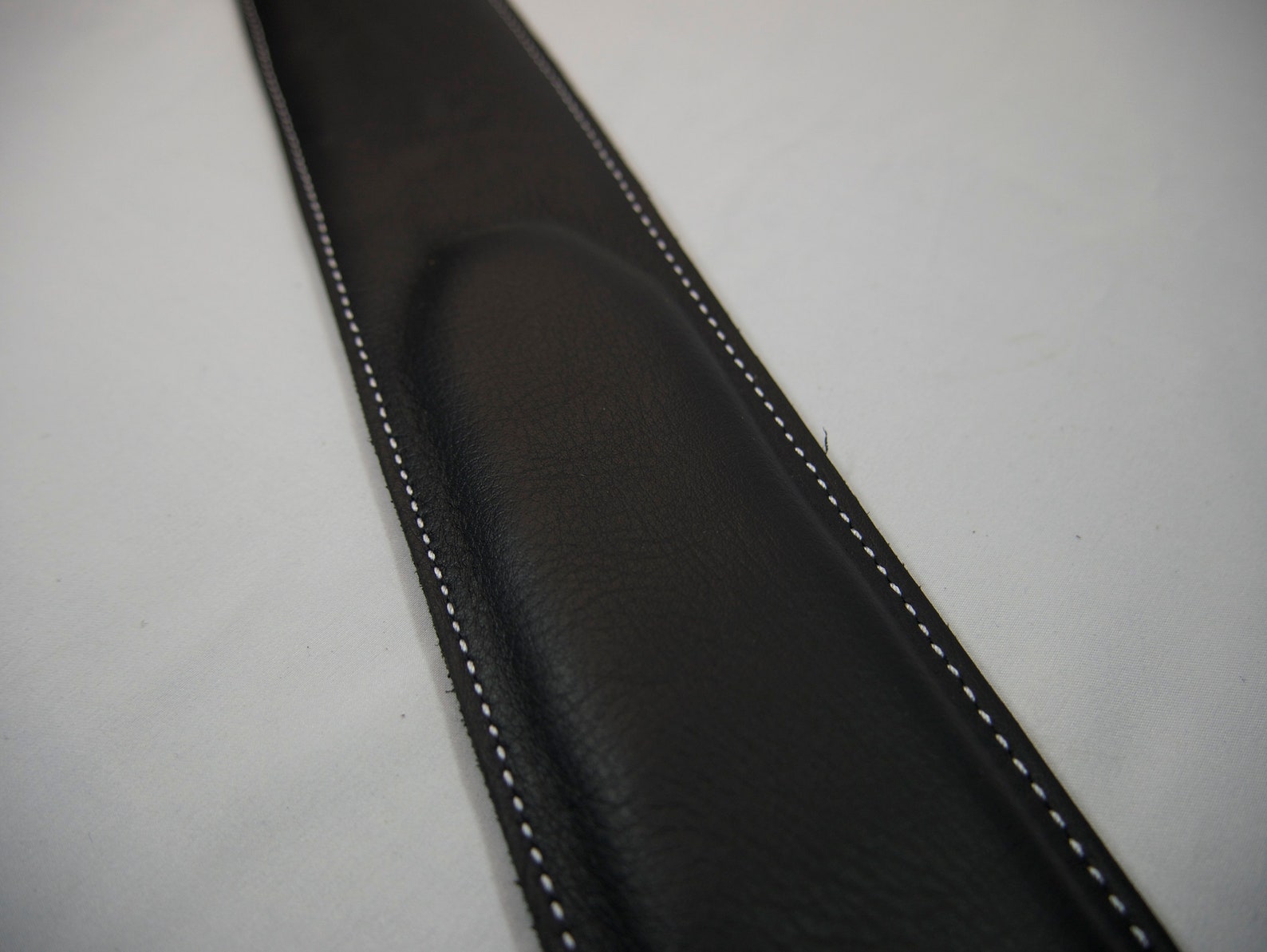 PADDED LEATHER GUITAR Strap Roses Etsy