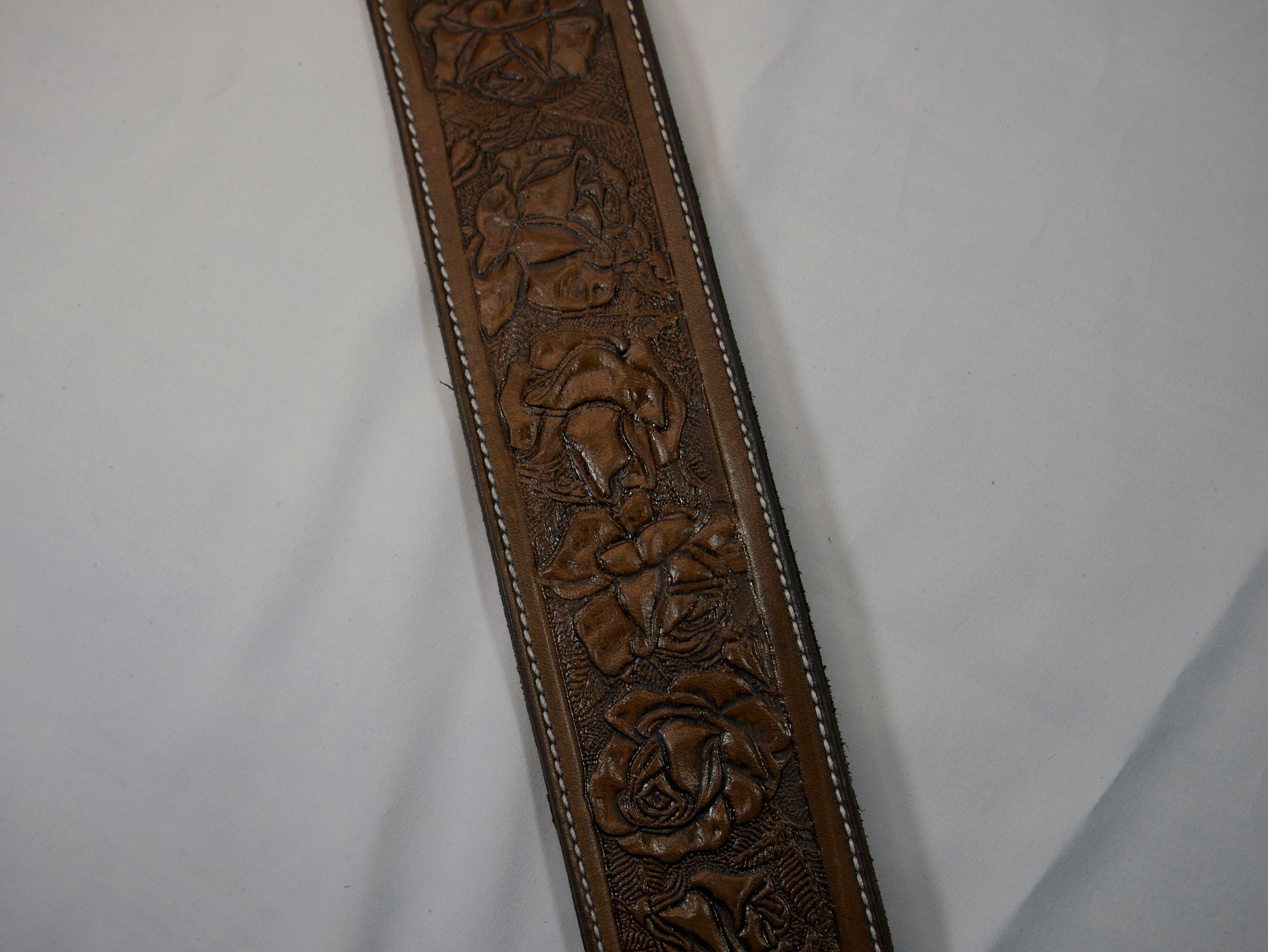 PADDED LEATHER GUITAR Strap Roses Etsy