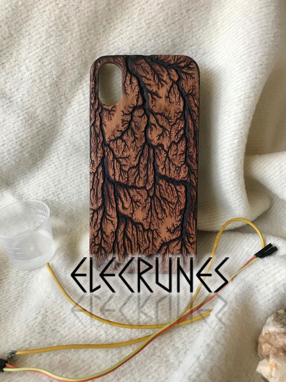 Iphone XXS Fractal Wood Burning  Lichtenberg Phone Case #C31F77