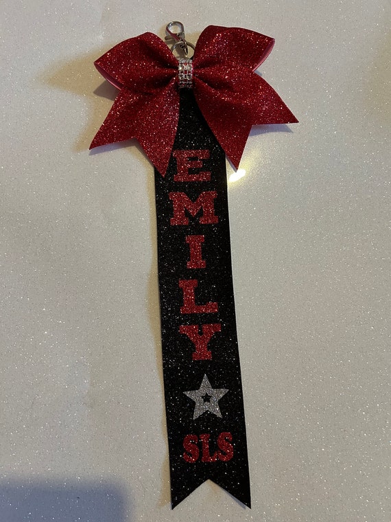 Guqqeuc Portachiavi Con Fiocco Glitterato E Scritta “Pin Me” – Per Cheerleader, Zaino E Borsa - 2