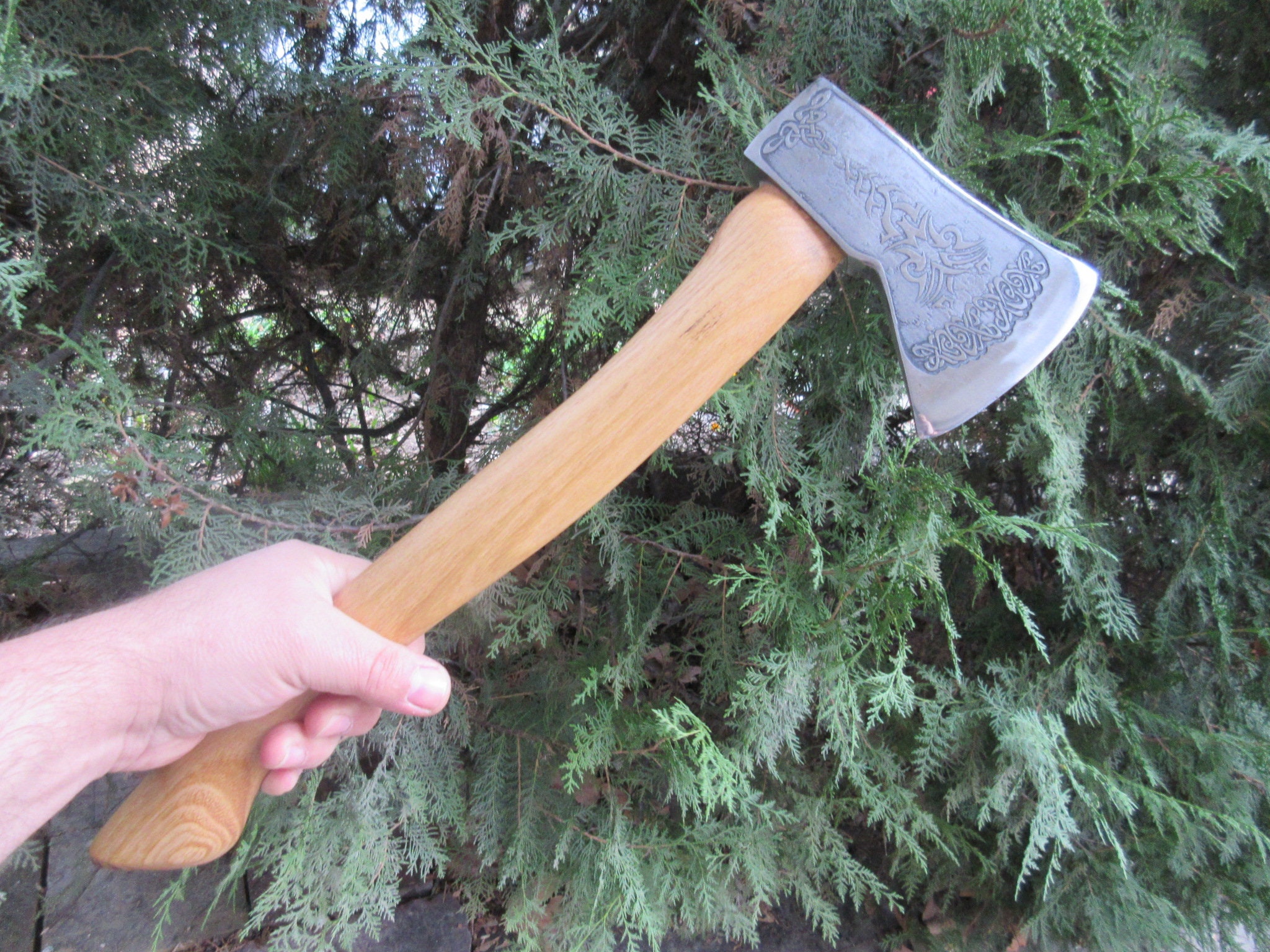 Hache Viking Tomahawk Artisanale - Forge Manuelle - Manche Palissandre Et étui Cuir