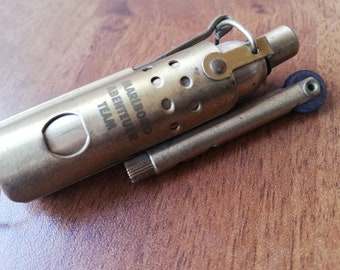 Vintage Brass Marlboro Abenteuer Team Lighter & Box
