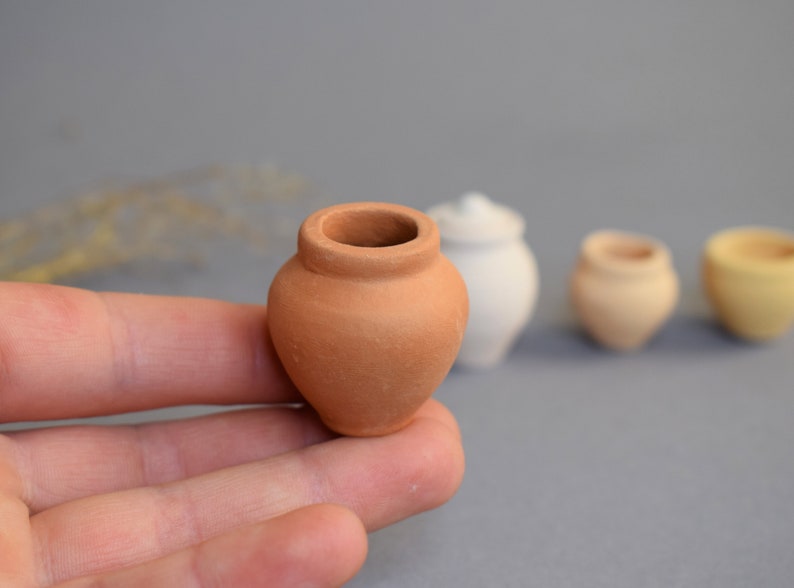 Wheel-thrown Miniature Pottery Stoneware Miniature Pot Tiny Pottery Dollhouse Miniatures Miniature Fairy Garden Accessories Brown 3,5 cm / 1.4"