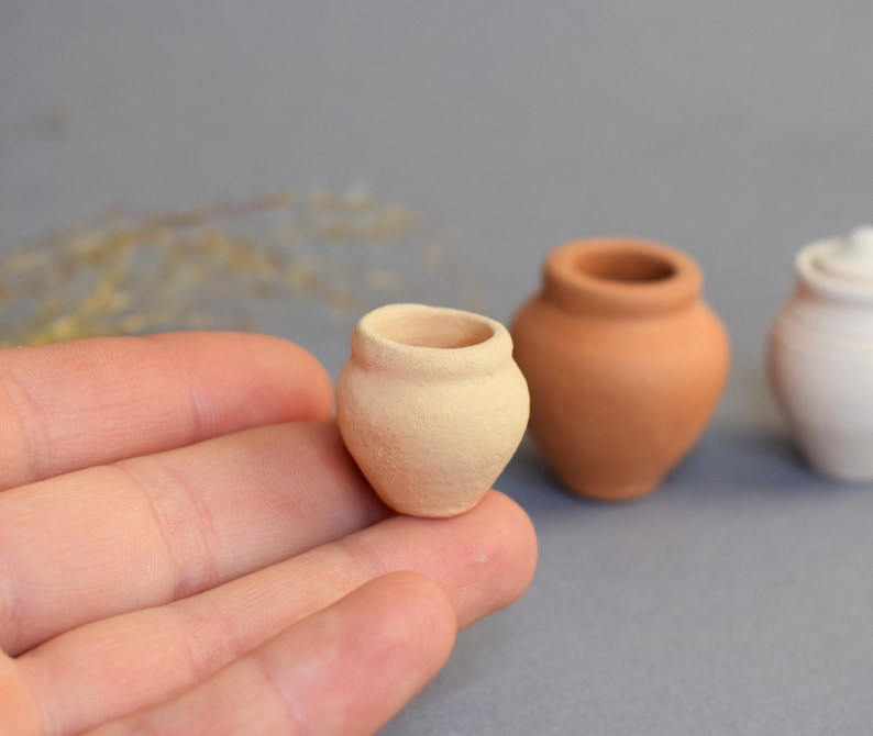 Wheel-thrown Miniature Pottery Stoneware Miniature Pot Tiny Pottery Dollhouse Miniatures Miniature Fairy Garden Accessories Beige 2 cm / 0,8"