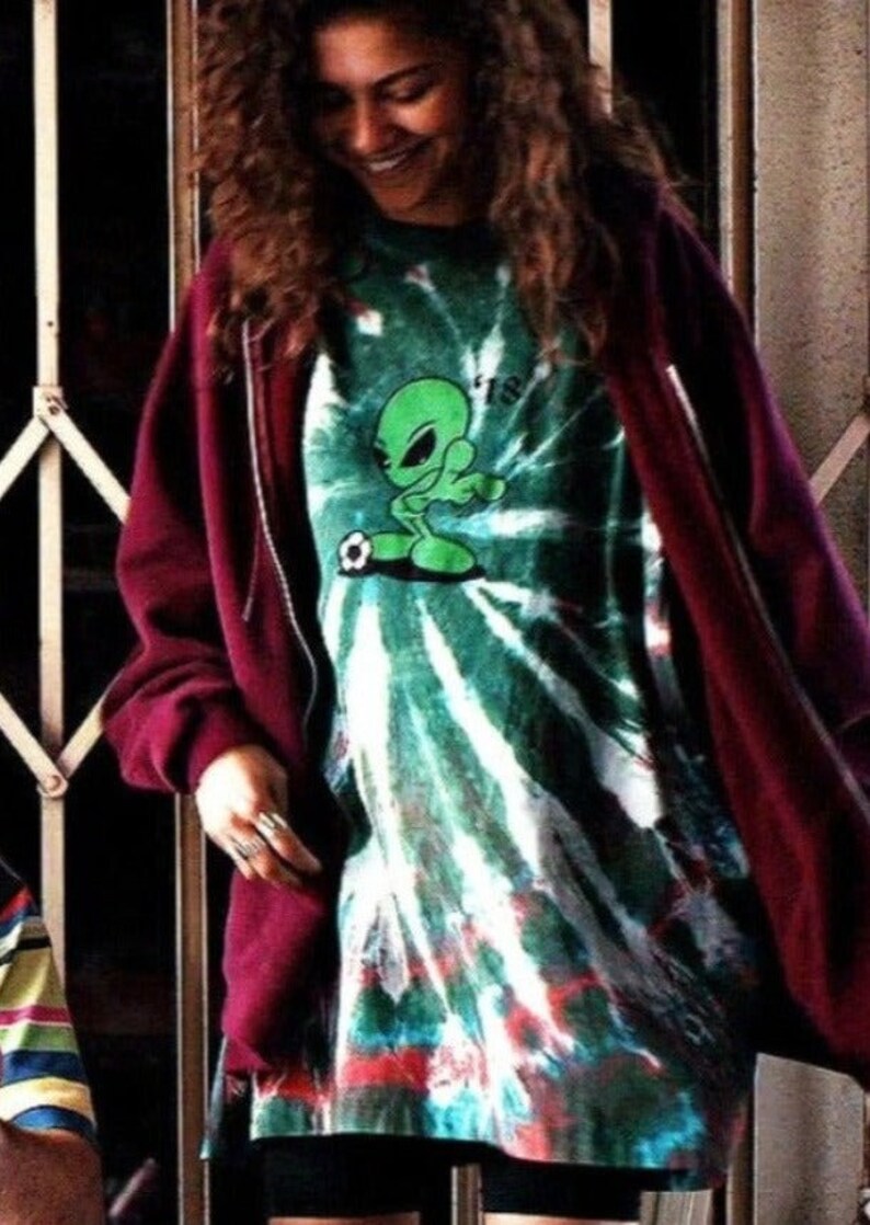 rue tie dye shirt euphoria