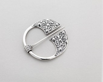 Penannular Brooch - A Sterling Silver Brooch by Aosdàna, Isle of Iona.