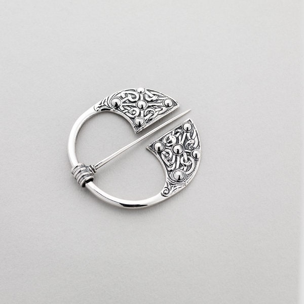 Penannular Brooch - A Sterling Silver Brooch by Aosdàna, Isle of Iona.