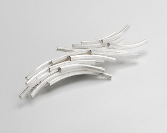 Curved Staffa Brooch - A Sterling Silver Brooch from the Isle of Iona.