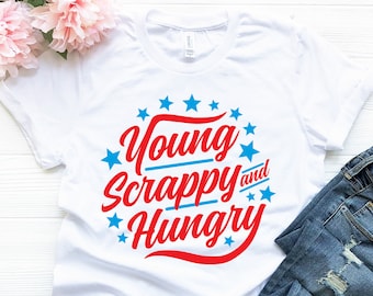 Ungdom - Ung Scrappy och Hungry Hamilton Typografi Amerikansk Kortärmad T-shirt