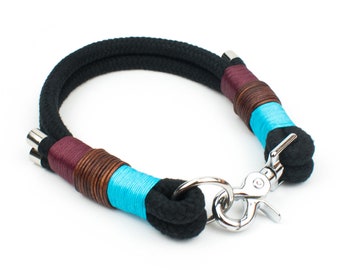 Collar HANNAH in black, turquoise & Bordeaux with silver scissor carabiner