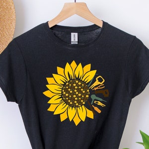 Woman Welder Shirt, Sunflower Welding Tools, Gift for Welding Women, Funny Welding Tshirt, Welder Girl, Welder Wife Tee, Metal Worker
