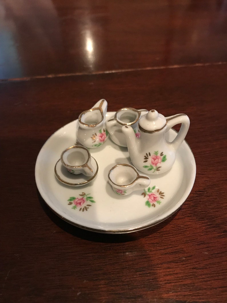 Dollhouse Miniature Unfinished Metal Gravy Boat Saucer