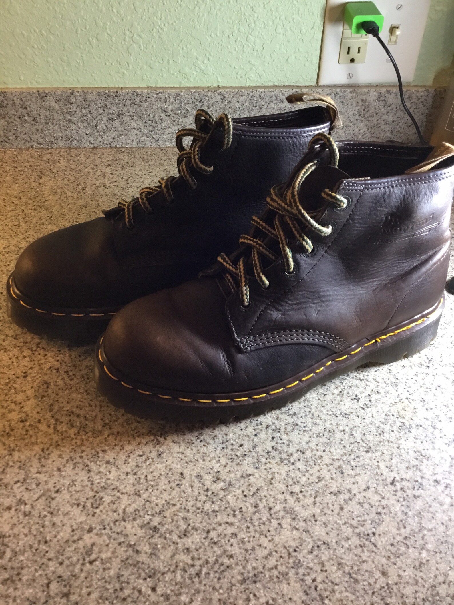 dr martens steel toe boots size 9