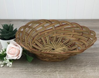 Vintage Wicker Bowl, Retro 70's Boho Chic Wicker Decor, Natural Wicker, Pink Accent, Bread Basket, Fruit Display, Wall Hanging, Wall Wicker