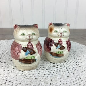 Vintage Cute Little Critters Salt Pepper Shaker Set, Ceramic Salt & Pepper Shakers, by Abbott, Retro Kitchen Decor
