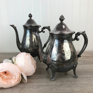 Ensemble de 2 vintage Leonard Silver Plate Tea Pot & Coffer Pot Set, Service à thé, Service à thé, Théière plaquée argent, Métal orné, VTG Tea Party