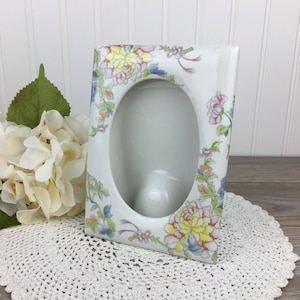 Vintage White Ceramic Picture Frame, Empty 4&#39;&#39; x 6&#39;&#39; Photo Frame, Shabby Chic Decor, Soft Pastel Floral, Made in Japan, Mother&#39;s Day Gift