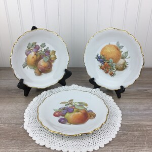 Vintage Mid-Century Christmas Serving Platter Set 3 Small Plates X-Mas Dinnerware Gold Trim Modern Decor Mistletoe Lina Fontana Germany