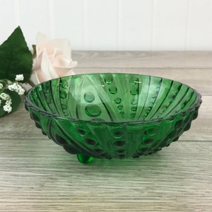 Vintage Anchor Hocking Burple Dish in Emerald Green, Trinket Dish with 3 legs, Candy Dish, Small Serving Dish, Hobnail, Retro Dinner Party