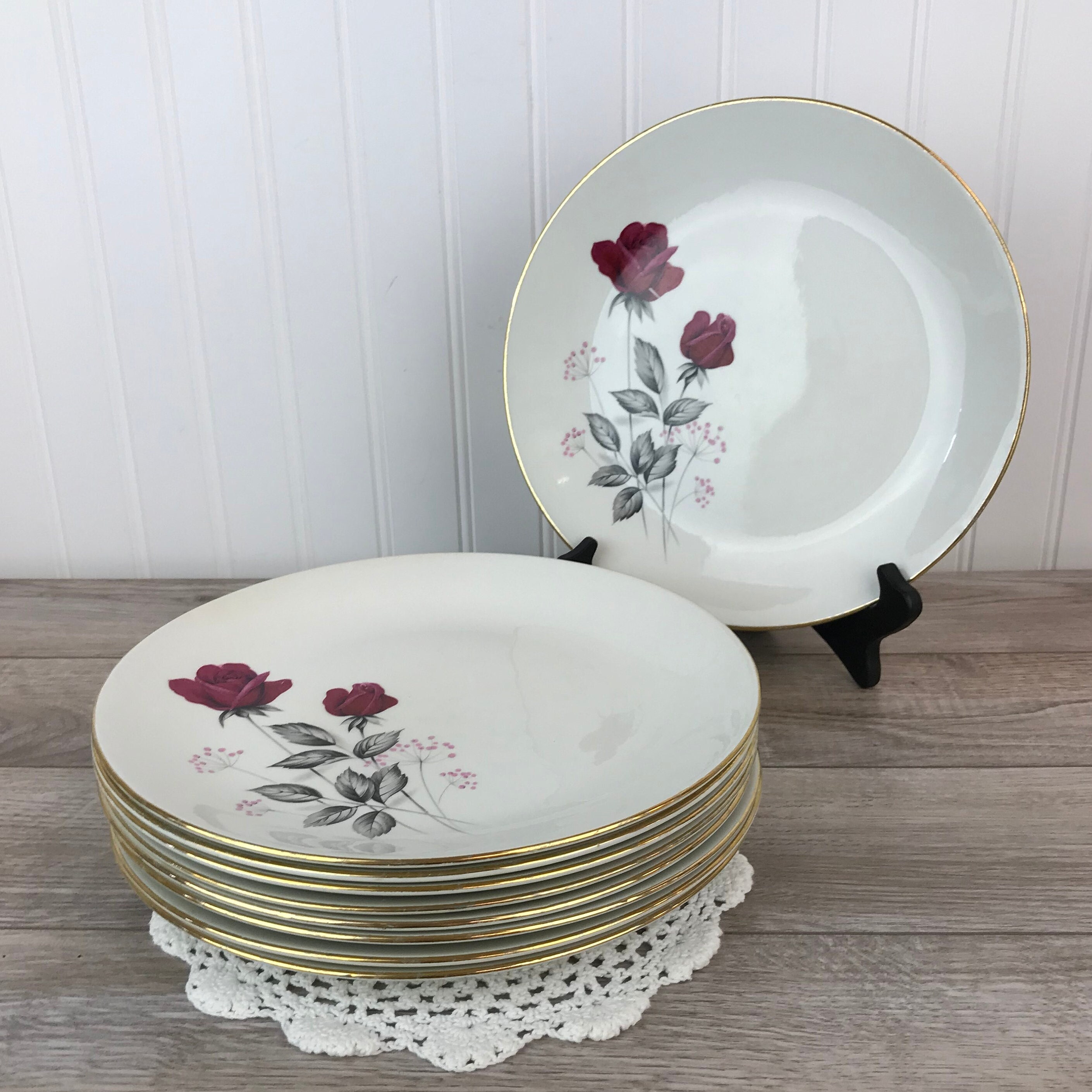 Set of 9 Vintage Crown Essex Semi-porcelain 10 Inch Dinner