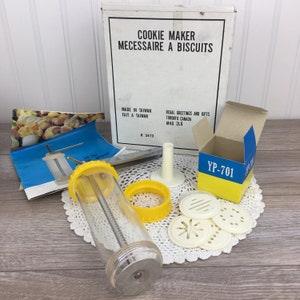 Vintage Cookie Press, Cookie Maker with Box, Instruction & Recipes to Make Tarts, Raviolis, etc... Made in Taiwan, YP-701, Retro Kitchenware