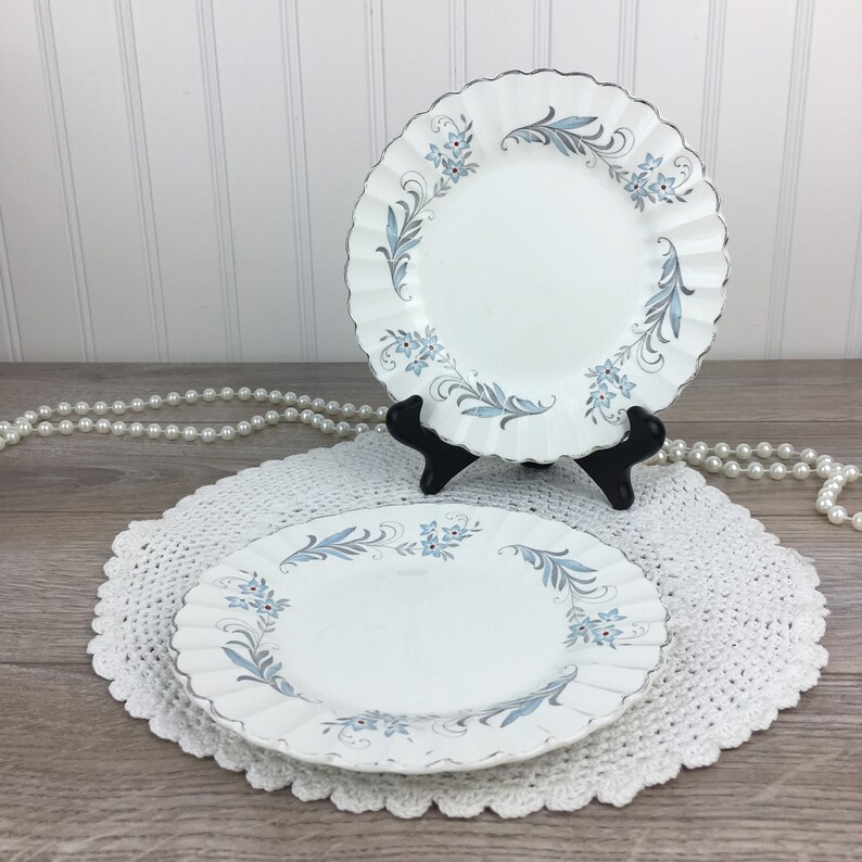 Retro 50/'s Kitchen Set of 2 Vintage J/&G Meakin English Ironstone Classic White Replacement Bread Plates Blue Floral Made in England