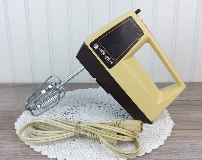 Vintage Electric Hand Mixer, Black & Decker 5 Speed Mixer, Retro Almond Beige and Brown