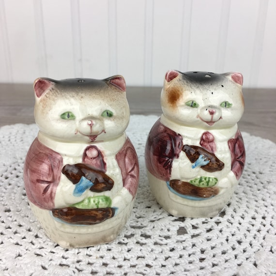 Vintage Cute Little Critters Salt Pepper Shaker Set, Ceramic Salt