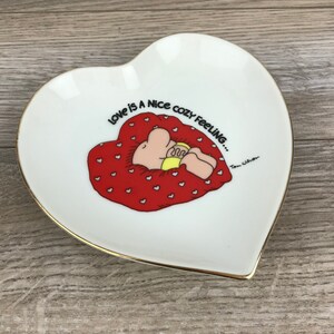 Vintage Porcelain Hallmark Trinket Container Abby Friendship Is A Cozy Feeling 1983 Vintage Porcelain Hallmark Trinket Container Abby Friendship Is A Cozy Feeling 1983
