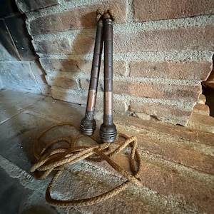Giochi di una volta. Corda per saltare originale inglese con finimenti in ottone