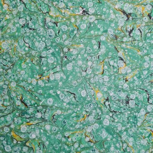 Papier marbré fait main, vert d'eau foncé, page de garde pour reliure, papeterie, scrapbooking, papier décoratif, art ebru 50 x 34,5 cm