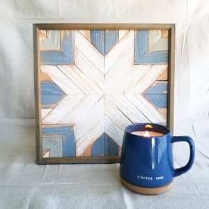Edredón de estrella de madera de granero azul y blanco de 30 x 30 cm, arte de pared con edredón de granero de madera, edredón de estrella de madera enmarcado, arte de pared rústico, edredón decorativo cuadrado