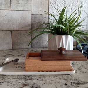 Wood Salt and Pepper Cellar – Modern Farmhouse Kitchen Decor – Sliding Lid Spice Box – Rustic Gift for Home Chefs