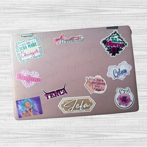 Put Your Hair in a Chongo y a Chingarle Mija – Latina Power Sticker or Magnet, Spanglish Boss Mode Decal, Holographic Option imagem 7