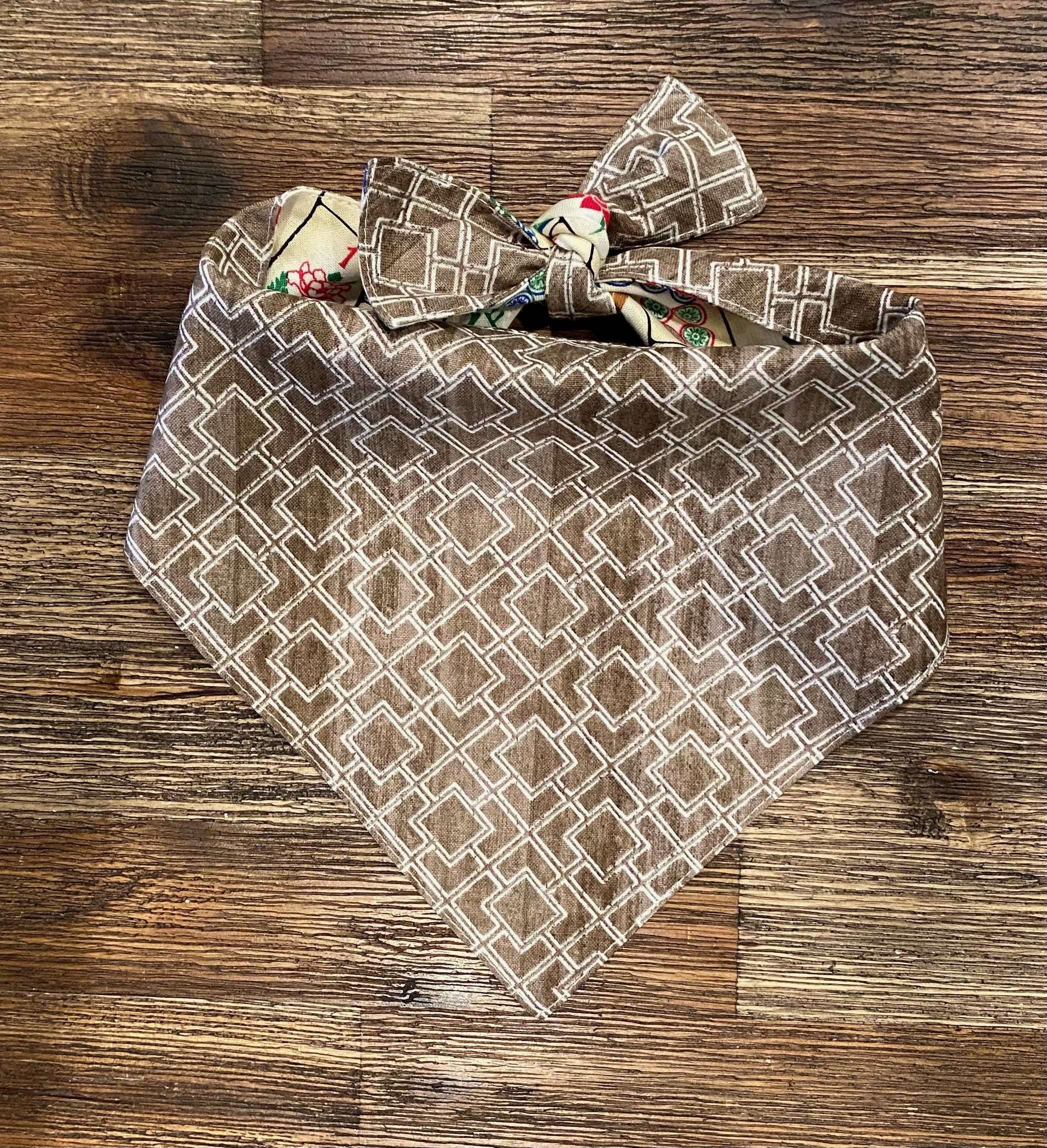 No.127☘️ 犬用 リバーシブルバンダナ Lサイズ プロヴァンス パッチワーク リバーシブル犬用バンダナ - Etsy 日本