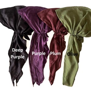 Puede incluir: Cuatro cubiertas para la cabeza de tela en diferentes colores: morado oscuro, morado, ciruela y oliva. Las cubiertas para la cabeza est&aacute;n hechas de una tela suave y el&aacute;stica y tienen una banda el&aacute;stica fruncida en la parte posterior.