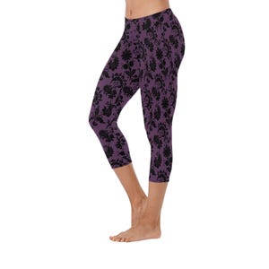 Purple Gothic Low Rise Capri Leggings – Witchy Yoga Pants, Alternative Fashion, Dark Aesthetic