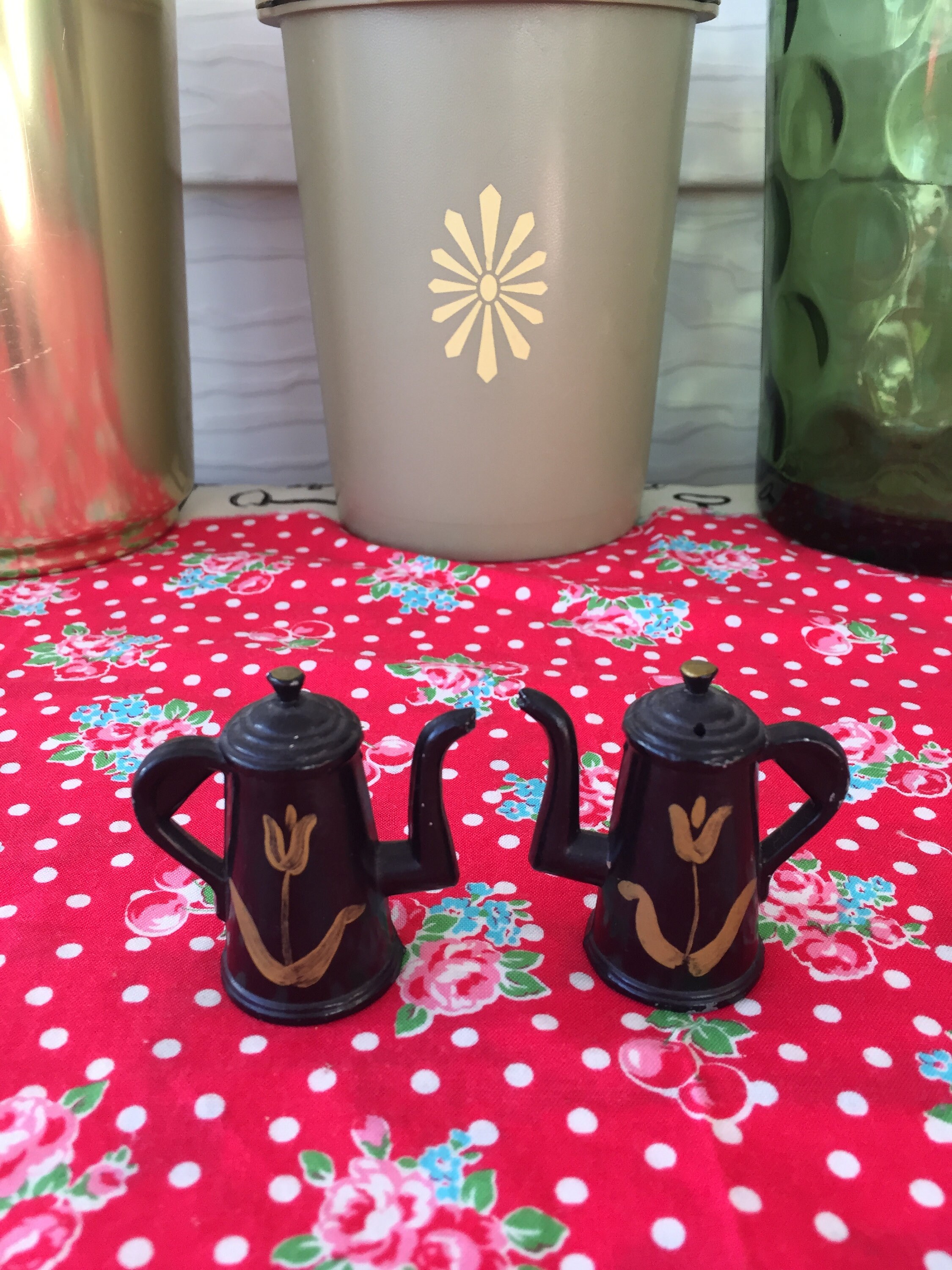 Set of Vintage Painted Cast Iron Coffee Pot Salt and Pepper Etsy